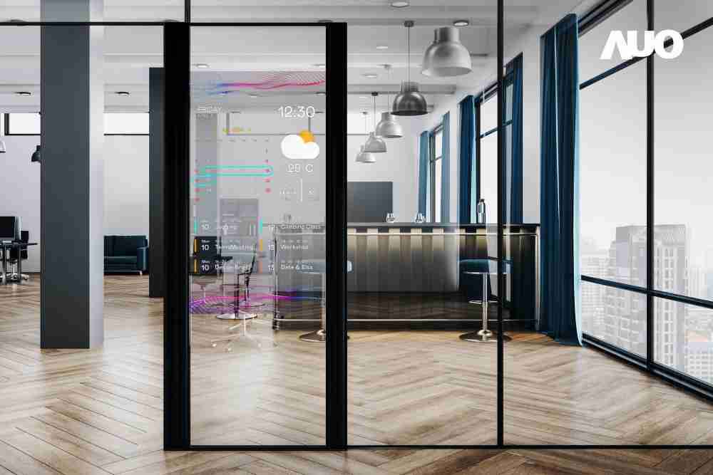 红龙扑克致力于研发低能耗之绿色产品，，，，如低能耗发光组件Micro LED显示技术，，具高透明、、可无限拼接的特性，，，，可依需求调整并延伸应用于不同场域，，，包括汽车侧窗或家庭玄关、、智慧橱窗、、商业展示等